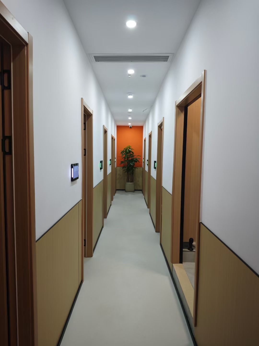 GOODEEY会议门牌安装的高度